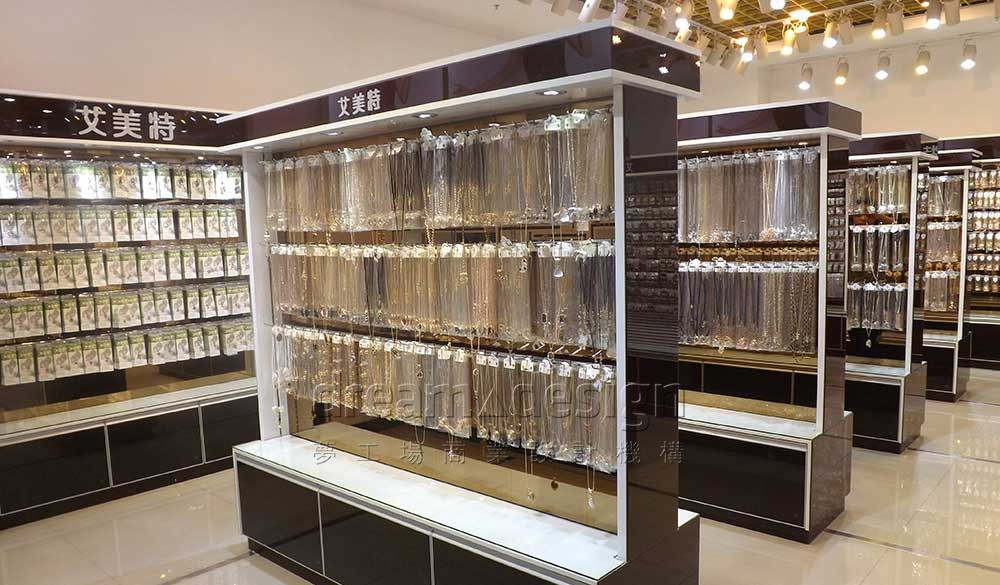 艾美特飾品店面設(shè)計(jì)效果圖1